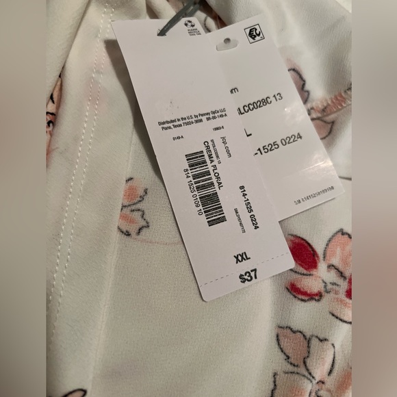 Liz Claiborne Key Hole Neck Elbow Sleeve Blouse w/ Light Floral Print - Picture 5 of 8